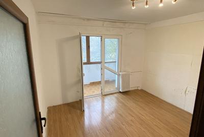 Apartament 4 camere DECOMANDAT, zona Cug, etajul 3 ! - 2