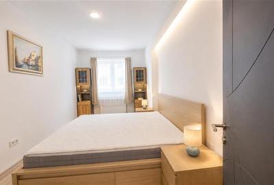 Apartament cu 2 camere semidecomandat, mobilat în Tractorul - 13