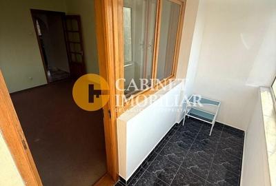 Apartament cu 3 camere semidecomandat, mobilat în Podu Roș - 14