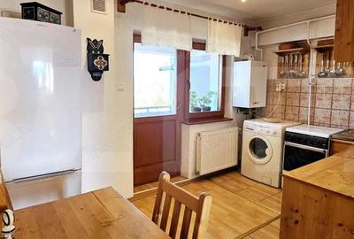 Apartament cu 3 camere semidecomandat în Sud - 1