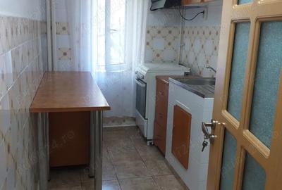 Inchiriez apartament 3 camere Micro 14, Buzau - 2