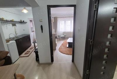 Garsonieră decomandată în Petros - 8