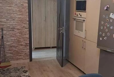 Apartament cu 3 camere decomandat în Km 4 - 3