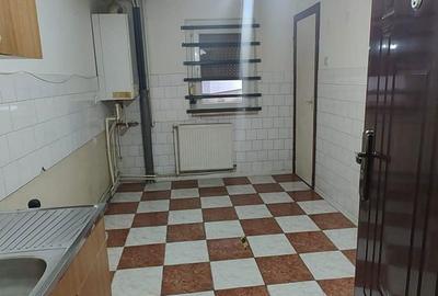 Spațiu comercial, de 30 mp, în 700 - 3