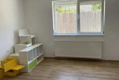 Casă cu 5 camere în Lipovei