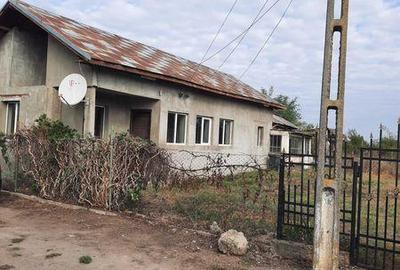 Casă cu 3 camere cu Teren 70 Mp în Răcari - 4