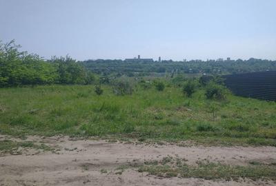 Teren de 2800 mp, în Central
