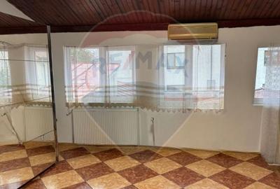 Casa cu 3 camere pretabila pentru Spatiu Comercial in Bucurestii Noi Casa cu 3 camere pretabila pentru Spatiu Comercial in Bucurestii Noi - 7