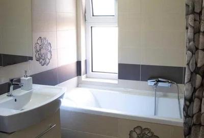 Apartament cu 2 camere decomandat, mobilat în Tractorul - 6
