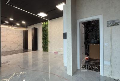 Spatiu comercial vitrat si finisat in Andrei Muresanu - 4