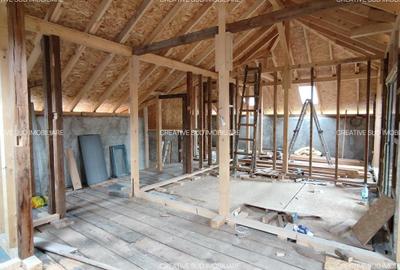 Sinaia / Peles - Vila D + P + M - 10 Camere - 260 mp utili - 700 mp teren - 19