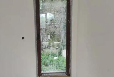 Casă cu 3 camere în Central