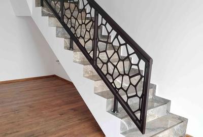 Casă cu 5 camere cu Teren 280 Mp în Brătianu - 8