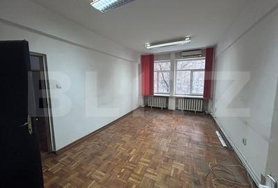 Birou, de 231.36999511719 mp, în Central - 2