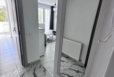 Pajura, metrou Jiului, Apartament 2 camere Centrala Proprie, et.2/3 - 2