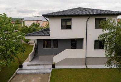 Bascov - Labusesti, Casa P+E, garaj, teren 809 mp
