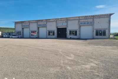 Spațiu comercial, de 1,000 mp, în Central - 7