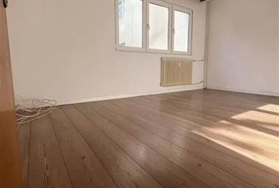Vanzare Apartament 3 Camere Semidecomandat Berceni-Stupilor - 3
