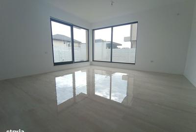 Casă cu 4 camere în Central - 2