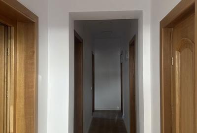 Casă cu 3 camere în Central - 2