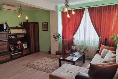 Apartament cu 3 camere semidecomandat în UTA - 3