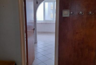 Dna Ghica, bloc reabilitat, 8/10, decomandat, liber, spatios,  doua balcoane - 6