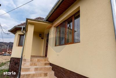 Casă cu 3 camere cu Teren 2497 Mp în Central - 12