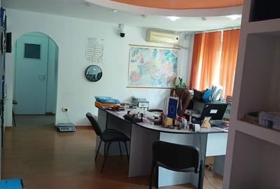 Apartament cu 3 camere decomandat în Exterior Vest - 2