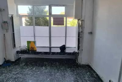 Cabinete medicale , contabilitate , consultanta. 51 mp ultracentral , 700 - 2