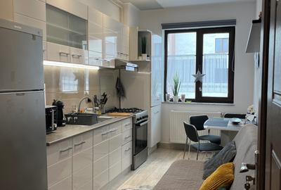 Garsoniera confort sporit, mobilata si utilata modern zona Coresi - 4
