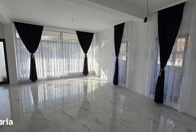 Casă cu 4 camere cu Teren 162 Mp în Central - 1