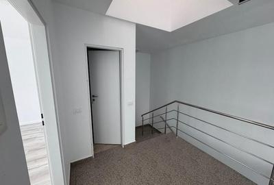 Spațiu industrial, de 412 mp, în Exterior Nord - 12