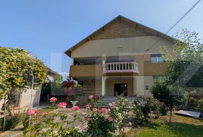 Casă cu 7 camere cu Teren 1000 Mp în Dragomirești