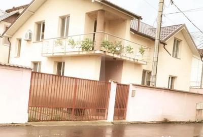 Casă cu 4 camere cu Teren 209 Mp în Micro 2 - 4