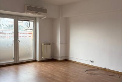 Apartament 2 camere decomandate, nemobilate - bd. Unirii colt cu Traian - 2