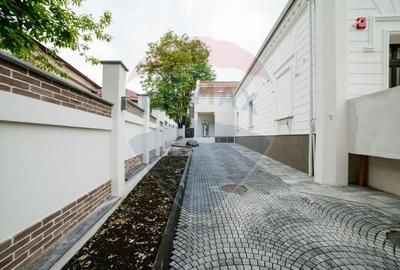 Spatiu comercial ULTRACENTRAL - 2,300mp de inchiriat - 26