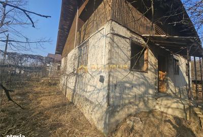 Casă cu 4 camere cu Teren 1000 Mp în Vâlcănești - 2