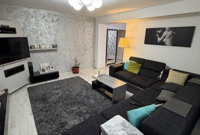 Apartament cu 3 camere decomandat în Exterior Vest