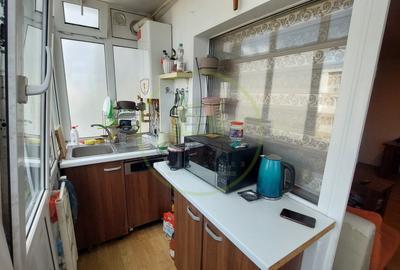 Apartament cu 3 camere semidecomandat, mobilat în Rovine - 5