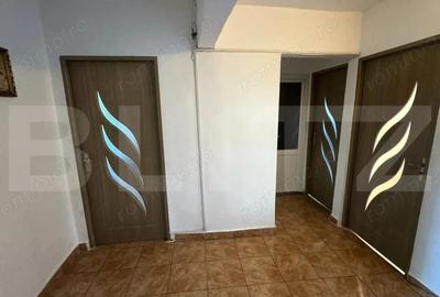Apartament cu 3 camere decomandat în Independenței - 8
