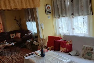 Casă în Vatra Satului - 4