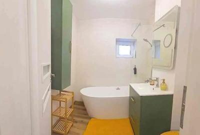 Apartament cu 3 camere decomandat în Calea București - 4