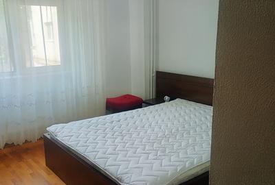 Apartament cu 3 camere decomandat în Exterior Sud - 1