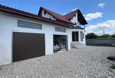 Vila la rosu intr o zona rezidentiala exclusivista Halchiu - 6