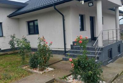 Casă cu 4 camere în Șcheia - 6