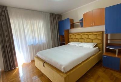 Apartament cu 4 camere decomandat, mobilat în Central - 4
