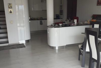 Casă cu 5 camere cu Teren 1500 Mp în Reghin - 9