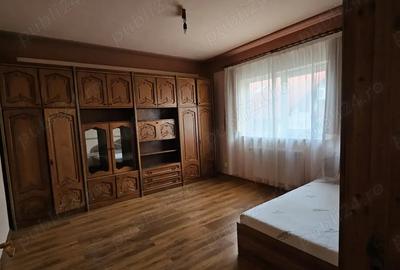 Casa spa?ioasa cu 4 camere, situata in zona centrala Pitesti, la 1 minut de Padurea Trivale - 3
