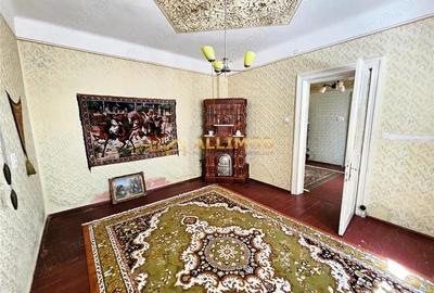 Casă cu 4 camere cu Teren 274 Mp în Central