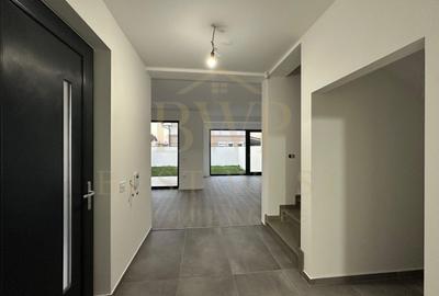 Duplex 1/2, 4 camere, 3 băi, la strada principală Mosnita Veche - 6